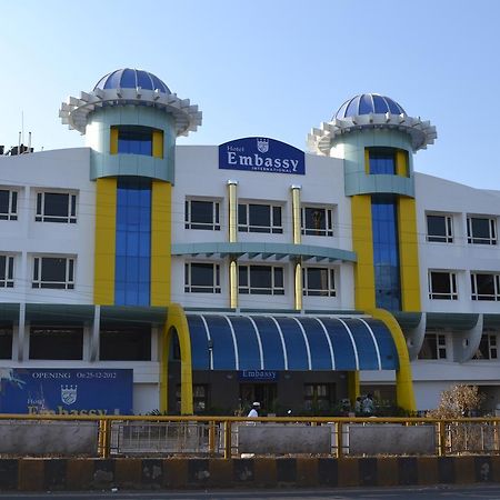 Hotel Embassy International Latur Bagian luar foto